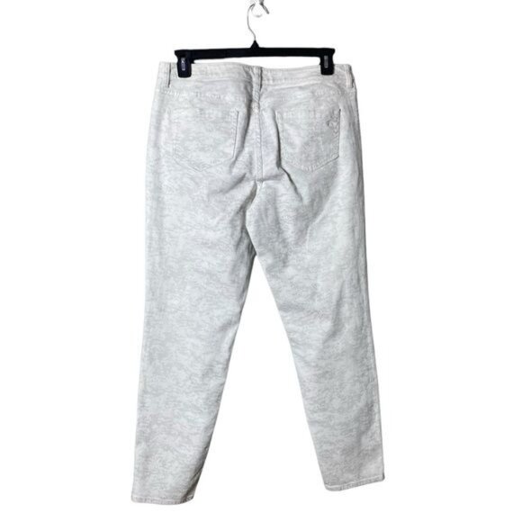 Two by Vince Camuto Camo Jeans Plus Size 14 White Straight Leg - Picture 3 of 8